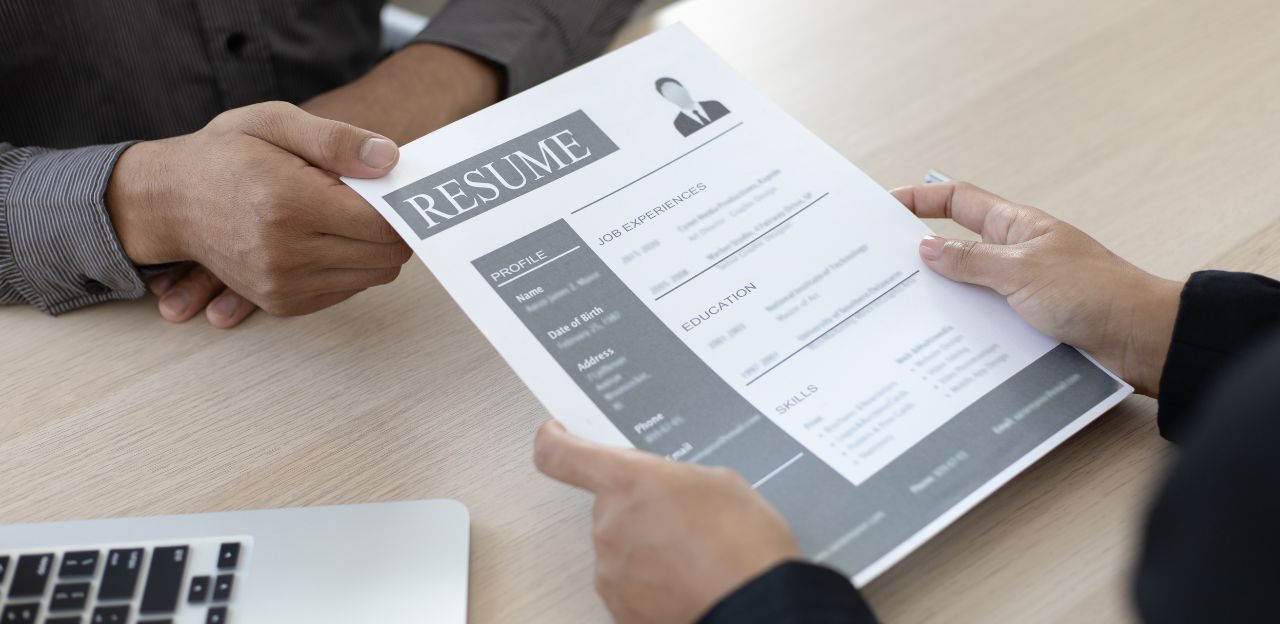 Rédiger un CV pour un stage : exemples et conseils